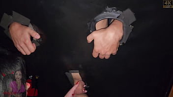 Me pega pela cintura e fode sem pena da minha buceta