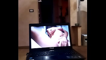 Masturbandomi avanti laureny8a