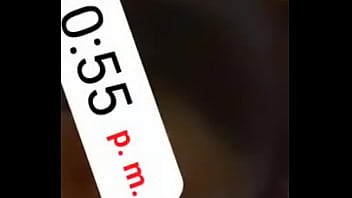 La pequeña culona valeria denuevo en tanga roja