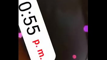 La pequeña culona valeria denuevo en tanga roja