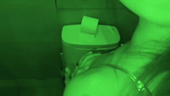 Nightclub hookup blonde bombshell gets it in the wc