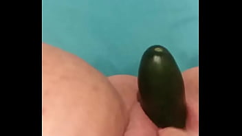 Bbw Fucks Herself thumbnail