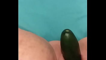 Bbw fucks herself