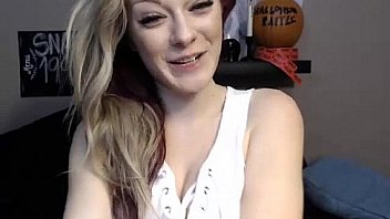 British cam slut shows her big hole