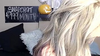 British cam slut shows her big hole