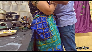 Sexy chachi ki badi gand