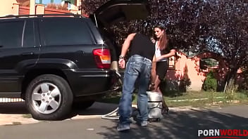 Raunchy milf linda brown reverse cowgirl fucks a big dick with her asshole gp1271