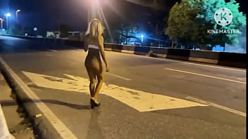 Minha esposa transando na rua com um desconhecido pela primeira vez