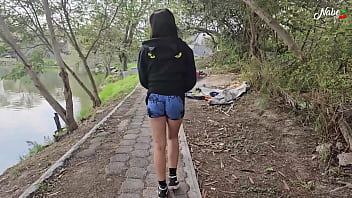 Mamada en el lago le pido una masturbada y mamada por una recompensa