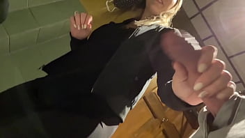 Peeing outside and getting pussy licked