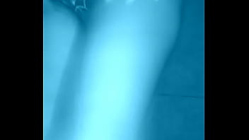 Trae perrito mueve el culito