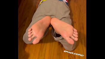 May your 2025 be as smooth and beautiful as the soles of kinkydannyxxx love you foot hoes