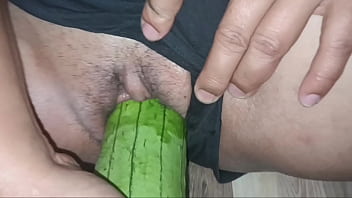 Petite hood chick gets nutted in