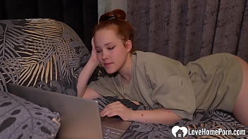 Redhead cuttie likes to fuck under the shower