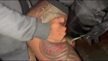 Esposa transando nos trilhos do trem ao vivo