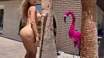 I trade sex for washing your car in a bikini