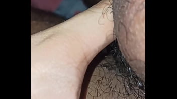 Mi compañero vino a estudiar y acabamos follando en mi cama