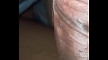 Mi compañero vino a estudiar y acabamos follando en mi cama