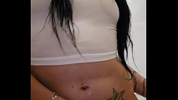 Emy angel se mouille