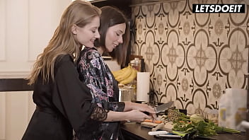 Tiffany tatum & eve sweet sensual licking & fingering for pleasure