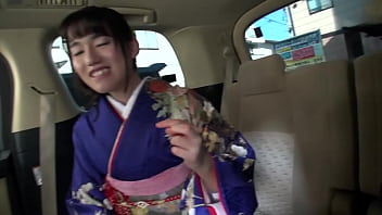 成人式帰りのgカップ爆乳処女20歳 無料記念撮影と称して中出し撮影3