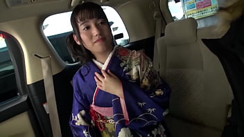 成人式帰りのgカップ爆乳処女20歳 無料記念撮影と称して中出し撮影3