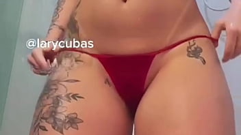 Lary cubas molhadinha