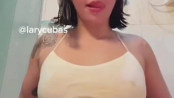 Lary cubas molhadinha