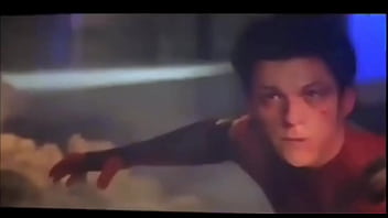 Norman comendo a tia do peter parker