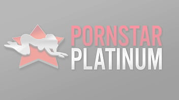 Horny Gilf Sexy Vanessa Drills Her Pussy With A Huge Dildo thumbnail