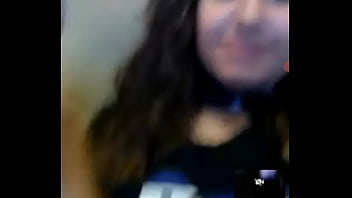 Julia mostrando suas solinhas em call