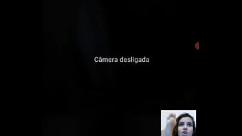 Julia mostrando suas solinhas em call