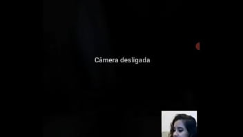 Julia mostrando suas solinhas em call