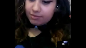 Julia mostrando suas solinhas em call