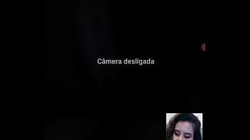 Julia mostrando suas solinhas em call