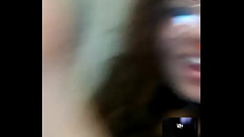 Julia mostrando suas solinhas em call