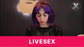 Omg rough throat girl sucks her friends cocks