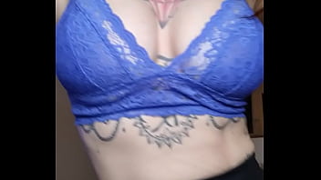 Oubliez pas aujourd'hui toute la journée je suis disponible en show mes amours