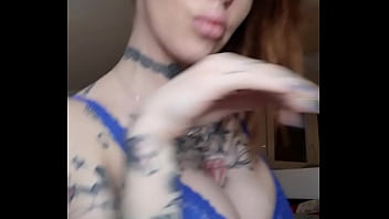 Oubliez pas aujourd'hui toute la journée je suis disponible en show mes amours