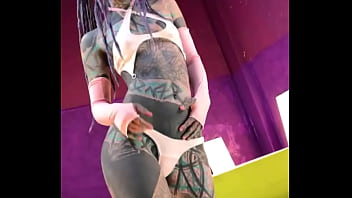 A little behind the scenes of a photoshoot how do you like the outfit #photoshoot #behindthescenes #outfit