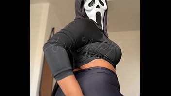 Uma gata preta passando na sua telinha nessa sexta 13 vem assistir a versão safadinha desse vídeo que acabei de postar no vip