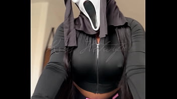 Uma gata preta passando na sua telinha nessa sexta 13 vem assistir a versão safadinha desse vídeo que acabei de postar no vip