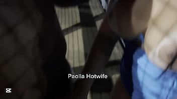 Na passarela em plena br 153 a casada fudendo sem parar e fazendo alegria do motoristas que passam e curtem um sexo na rua com paolla hotwife é assim que funciona