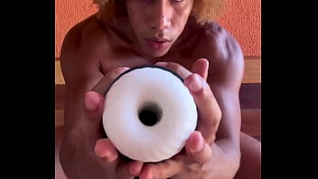 Usando masturbador pulsante pela primeira vez e gozando muito quer brincar comigo na próxima do you want to play w