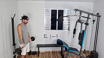 Exclusivo traição na academia esposa fode pelas costas do corno