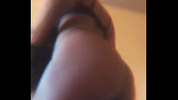 Teaser come get under me