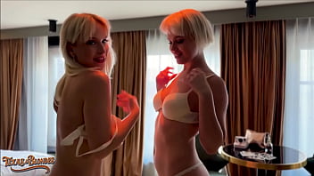 Blondes greta fross & vera jarw can’t resist mr texas’ big dick