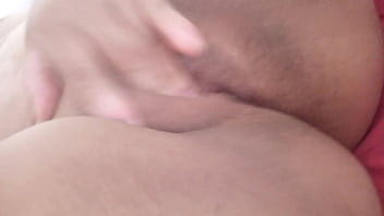 Novinha com a buceta meladinha