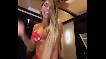 Mc mirella gostosa pra caralho