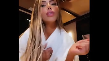 Mc mirella gostosa pra caralho